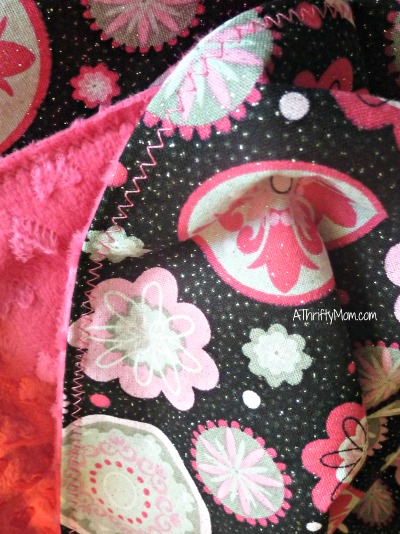 diy baby blanket using minky fabric, #diy,#fabric, #sewing, #tutorials, #minky, #thriftycrafts,#thriftygiftideas, #thriftygifts, #babyblanket