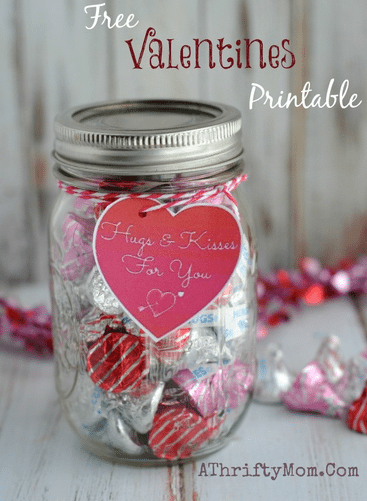 Free Valentines Printable, Hugs and Kisses Valentine Tag, Free Valentines, Mason Jar Craft, DIY Heart Crafts