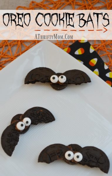 easy-halloween-treat-ideas-fast-halloween-party-food-recipes-oreo-cookie-bats