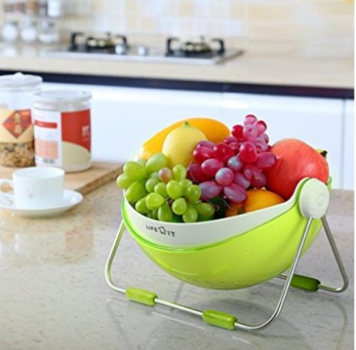 Washer and strainer bowl for fruits and veggies