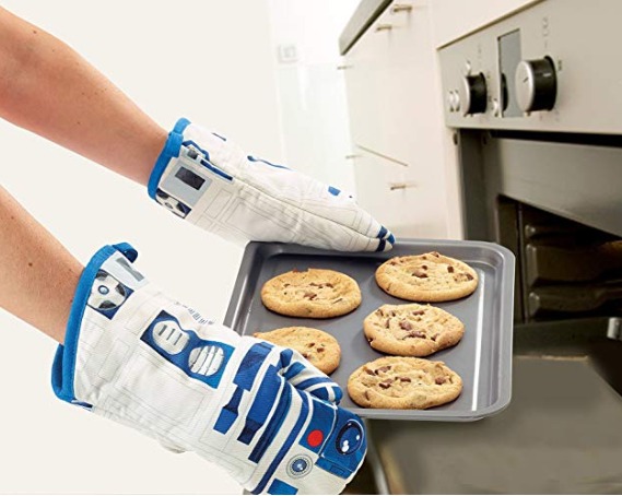 R2D2 oven mitts