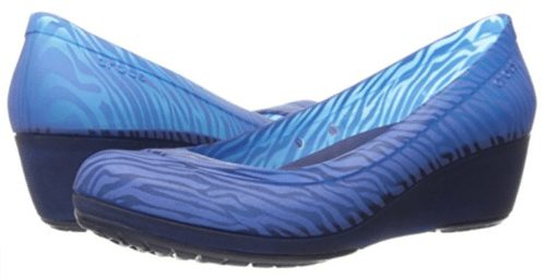 crocs-womens-carlisa-animal-graphic-miniwedge-blue