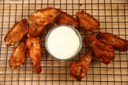buffalo-wings-with-blue-cheese