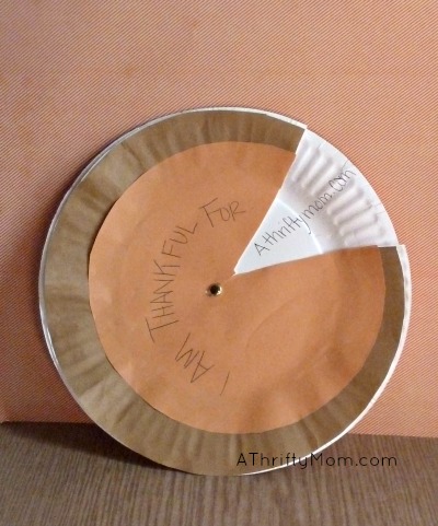 Thanksgiving I am Thankful For pie craft.  #thanksgiving, #thankful, #kidscraft, #craft, #paperplate, #pie