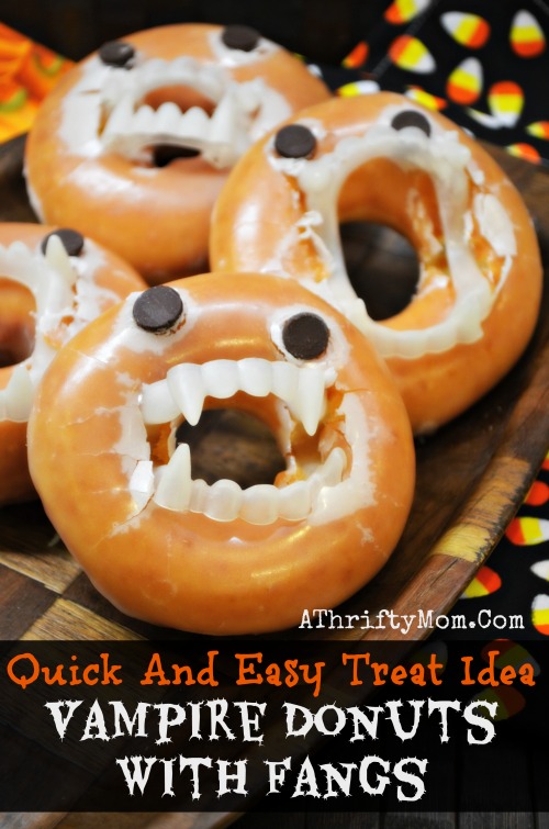 vanpire donuts, such a FUN but SIMPLE treat idea that is sure to make your kids smile #Halloween #TreatIdeas