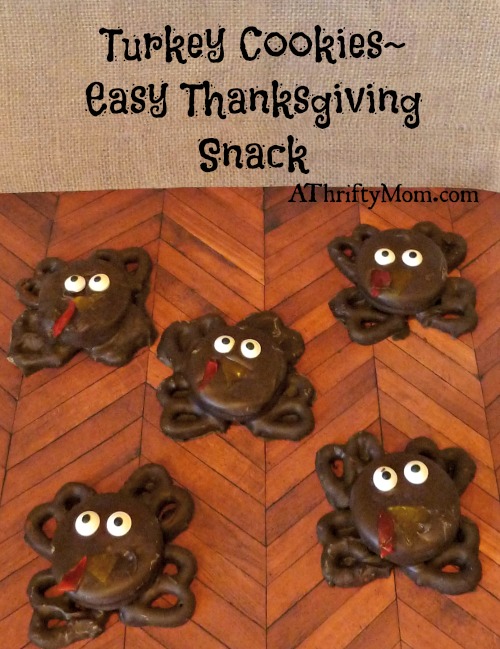 turkey cookies, easy thanksgiving snack, #turkey, #turkeytreats, #thanksgivingtreats, #easytreats, #cookies, #pretzels, #thanksgiving