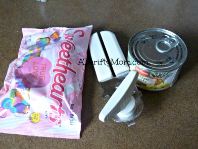 candy in a can, #candy,#thriftygift, #can, #valentinesday, #valentine, #thriftycraft,  #sweethearts,