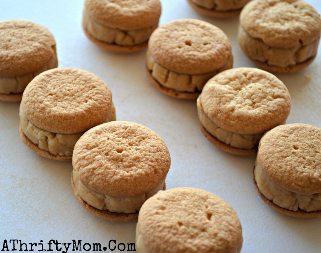 Peanut Butter Ball Cookies, these quick and easy cookies melt in your mouth, I bet you can't eat just ONE