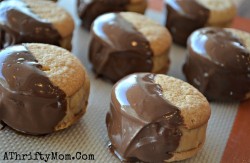 Peanut Butter Ball Cookies, these quick and easy cookies melt in your mouth, I bet you can’t eat just ONE
