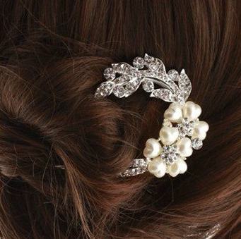 Crystal and pearl hair comb