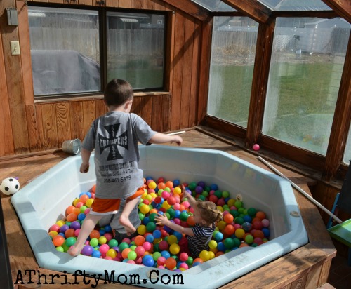 How to make your own ball pit, Turn an old hot tub into your very own BALL PIT for kids #Kids, #Play, #BallPit ,