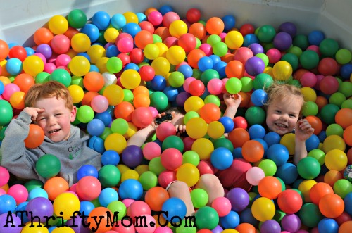 How to make your own ball pit, Turn an old hot tub into your very own BALL PIT for kids #Kids, #Play, #BallPit  ,