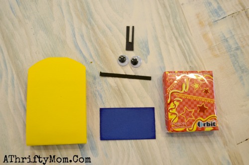 Minion Craft ideas for kids, Minions Gum Wrappers perfect for kids parties #Minions, #Minion, #KidCraft, #DIY