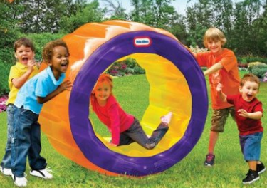lifesized tube from little tikes, perfect for family reunions, parties and summer fun #Teens, #Parties, #summer, #Outdoor