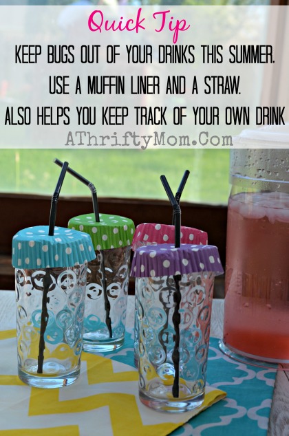 Keep bugs out of your drink at a BBQ or picnic by placing a muffin liner and straw over your cup, QUICK and EASY tip #bbq, #KeepBugsOut, #Drinks