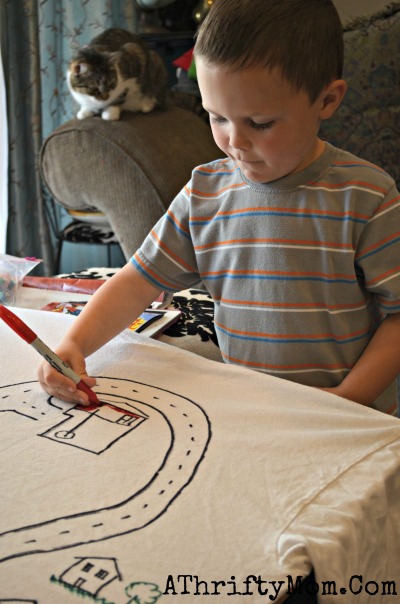 Play Time with Dad shirt, Car track on the back of a t-shirt, DAD gets a nap and kids get to PLAY it is a Win- Win #FathersDay #Gift. #DIY, #Dad, #Craft, #Boys