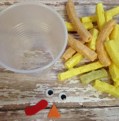 Turkey Veggie Straw snack, fast and eeasy healthy snack for kids. Perfect for Thanksgiving