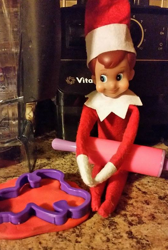Elf on the Shelf easy ideas, What to do with your Elf, Silly Ideas for your Christmas Elf on the Shelf day 1