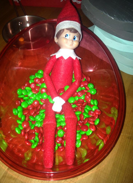 Elf on the Shelf easy ideas, What to do with your Elf, Silly Ideas for your Christmas Elf on the Shelf day 17