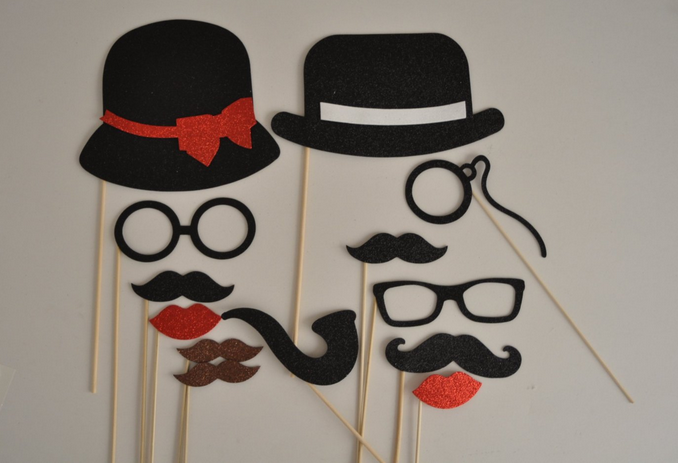 Photo Booth Party Props #NewYearsEveParty #FunPhotoIdeas