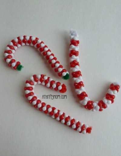 candy cane ornaments, great kid craft, #craft, #kid craft, #thriftycraft, #ornaments,#candycane, #diyornament, #candycaneornament, #beads, #pipecleaners, #crafting, #holidaycraft