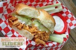 Buffalo Chicken Sliders, Finger Food for parties, Football Party Recipes, Game Day Food ideas for Super Bowl, Chicken Recipe, Sliders