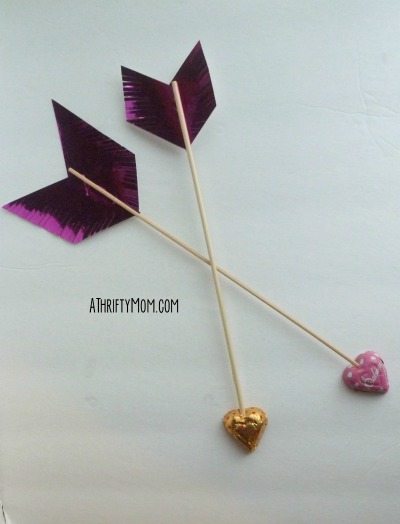 cupid's arrow valentines, #thriftycraft, #craft, #valentinesday, #thriftyvalentine, #arrow, #chocolate, #cupid, #easyvalentine
