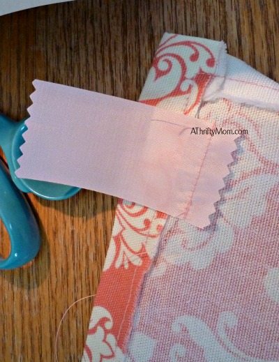 diy curtains, so easy to make!, #curtains, #fabric,#makeyourowncurtains,  #tutorial, #easyhomeimprovements