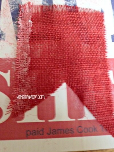 patriotic burlap banner, perfect for the 4th of July, banner, burlap, paint, patriotic crafts, thrifty crafts, 4th of July crafts, thrifty craft ideas