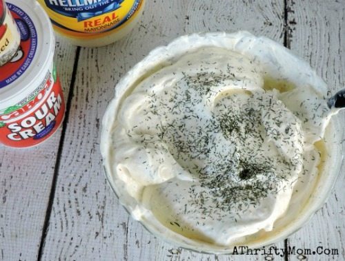 Dill Dip Recipe, Finger Food Party Ideas, Cool and Creamy Dill Dip perfect for family reunions, football parties, summer bbq's or just as a lunch snack