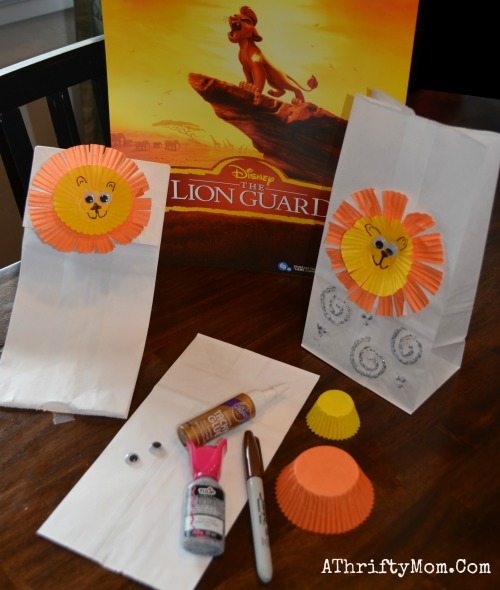 Lion Puppet Craft for kids birthday partry, fun low cost craft for kids preschool age and up, Lion Guard themed party ideas, Disneykids