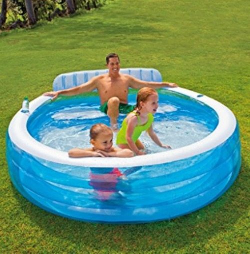 Inflatable lounging pool