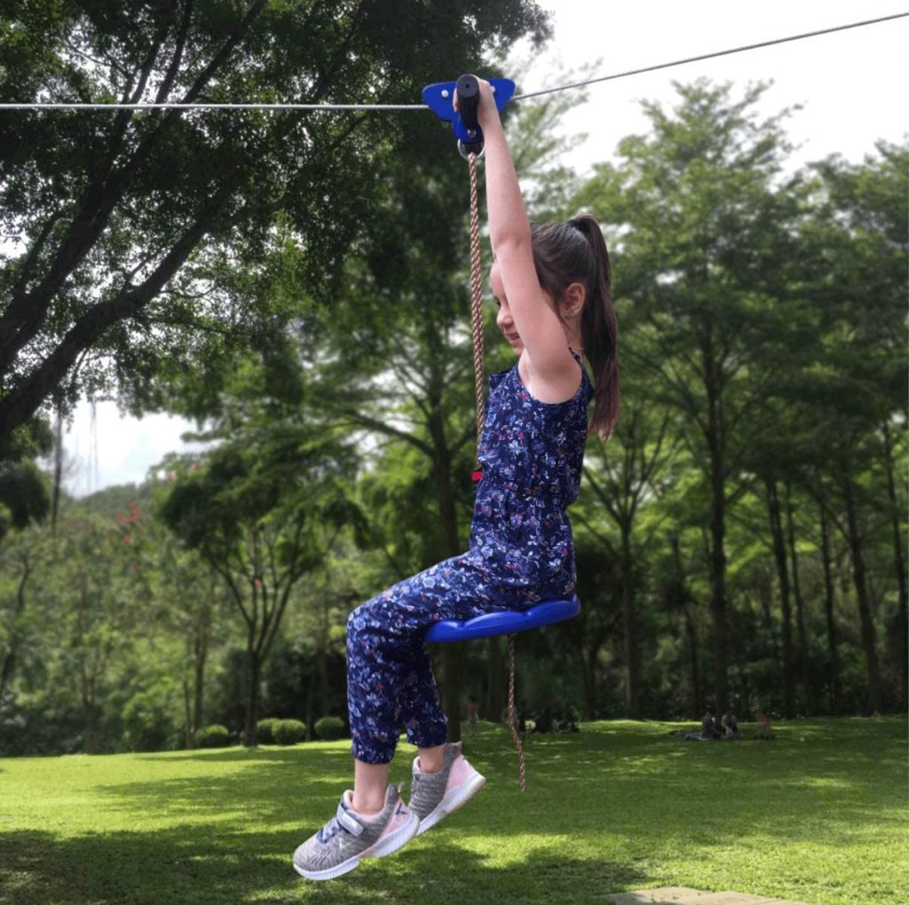 Backyard zipline holds up to 250 lbs