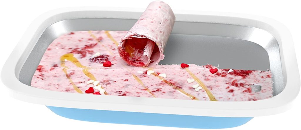 Make rolled ice cream at home