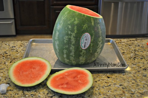 How to easily cut a whole watermelon into cubes