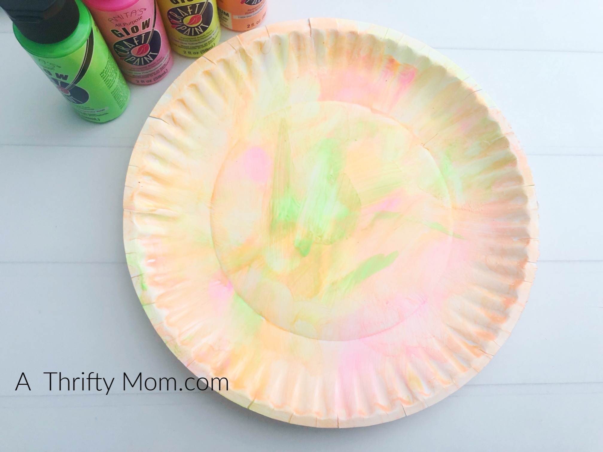 Glow-in-the-Dark Avengers Plate Craft - A Thrifty Mom