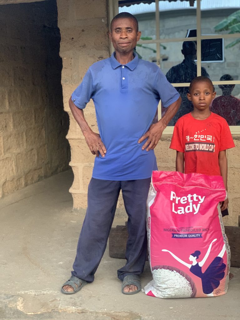 Bag of Rice Project 414 A visit to the Daniel family A Thrifty Mom