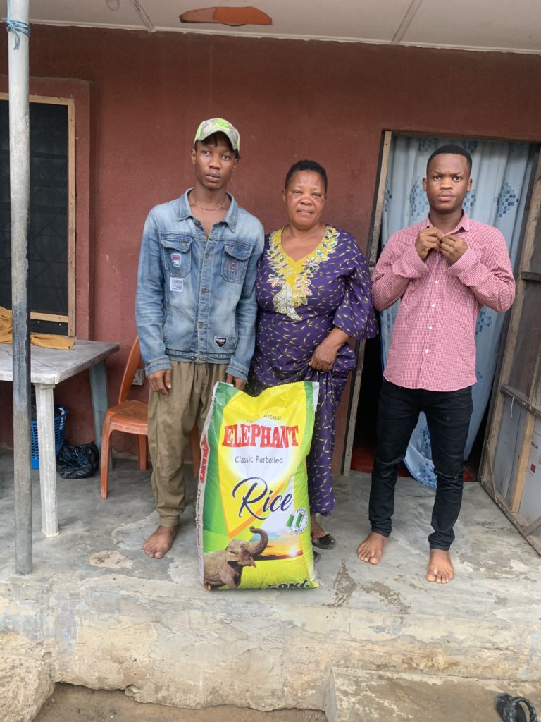 Bag of Rice Project 428 A visit to the Green family A Thrifty Mom